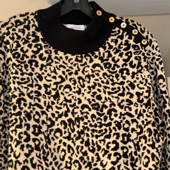 Calvin Klein Sweater High Neck Animal Print Sz XL Gold Accent Buttons - Picture 2 of 10